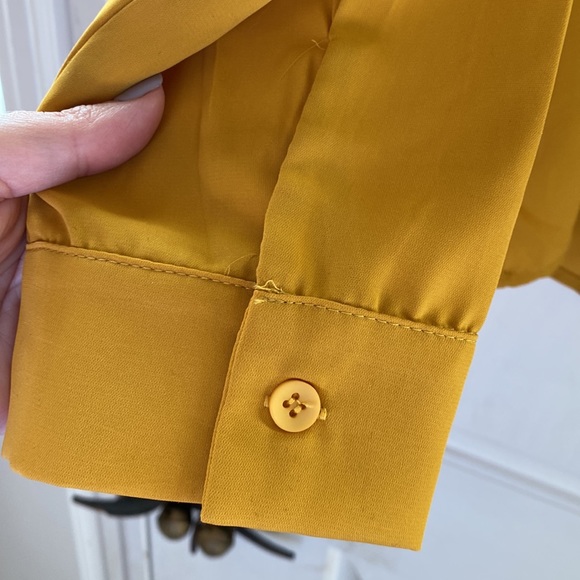 Brand New Mainstrip Brand Blouse - Picture 3 of 4